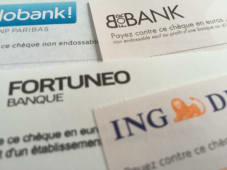Des chques de banques en ligne