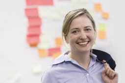 Katharina Lueth, de Raisin