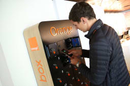 Orange Wifi Caf  Cannes