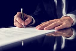 Signature d'un contrat