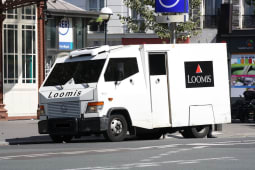 Un fourgon Loomis en 2011