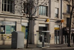 Agence la Poste Rue du Faubourg Saint-Martin  Paris en 2014