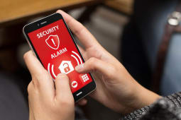 Alerte de scurit sur un smartphone