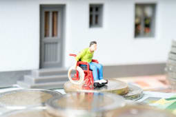Une personne en fauteuil