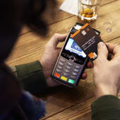 Paiement par carte bancaire sans contact avec Orange Bank