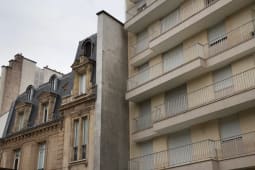 Deux immeubles colls