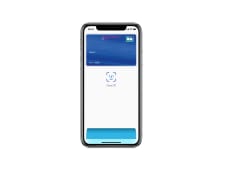Carte Boursorama dans l'application Apple Pay d'un iPhone X