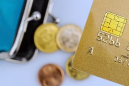 Carte bancaire et porte-monnaie