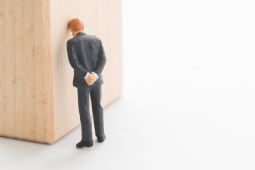 Banque, chec, flop, mur