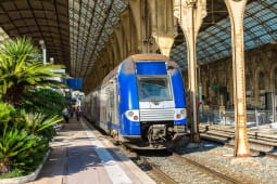 TER en gare de Nice