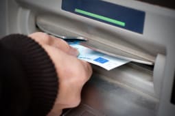 Distributeur de billets