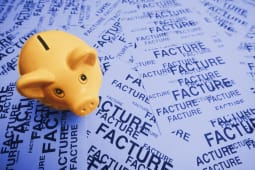 cochon tirelire sur factures