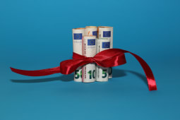 Dons aux associations