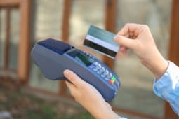 paiement par carte avec utilisation de la bande magntique