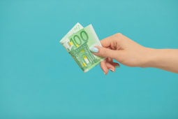 Prime de 100 euros