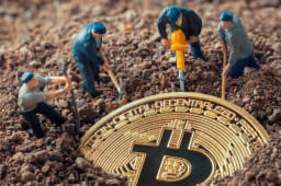 Des figurines dterrent un Bitcoin enfoui