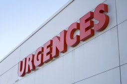 Un service d'urgences  l'hpital