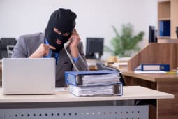 Faux inspecteur des impts