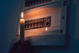 Electricit : 200 000 foyers dans le noir