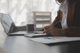 femme bureau