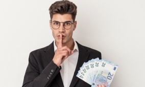homme argent secret
