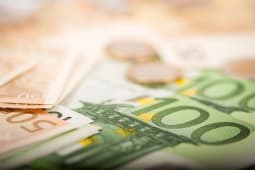 Des billets de banque en euros