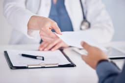 De plus en plus de mdecins s'insurgent contre les certificats mdicaux inutiles