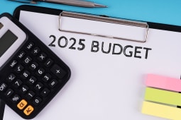 Un document avec inscrit budget 2025