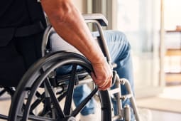 L'Allocation adulte handicaps sera revalorise en 2025