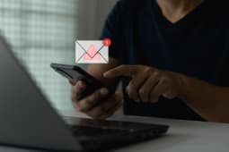 Un mail frauduleux.