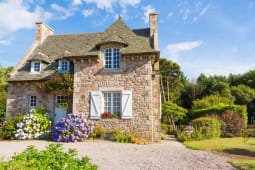 Les prix dans l'ancien continuent de baisser.