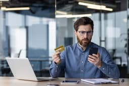 Plusieurs arnaques  la carte bancaire peuvent vous dpouiller.