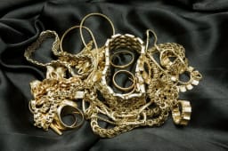 Bijoux or