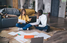 couple paperasse