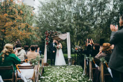 Les Franais estiment qu'un budget de 5 000 euros  10 000 euros est raisonnable pour leur mariage.