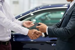 Des clefs de voiture.