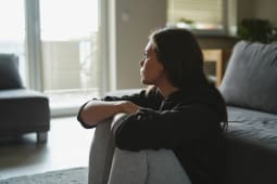 Une aide d'urgence est vers�e aux victimes de violences conjugales.