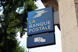 Enseigne de La Banque Postale