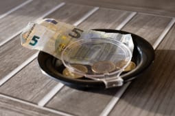 Les pourboires resteront exon�r�s d�but 2026