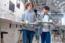 Plusieurs aides existent pour r&eacute;duire le co&ucirc;t de la cantine de vos enfants.