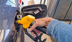 Pompe &agrave; carburant, di&eacute;sel, essence, augmentation prix