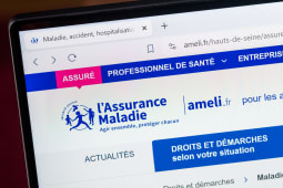 Clamart, France - 12 mars 2024: D&eacute;tail du site internet ameli.fr de l'Assurance Maladie permettant d'effectuer en ligne la plupart des d&eacute;marches administratives de l'assurance sant&eacute; fran&ccedil;aise