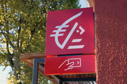 Logo, enseigne de la banque caisse d'&eacute;pargne