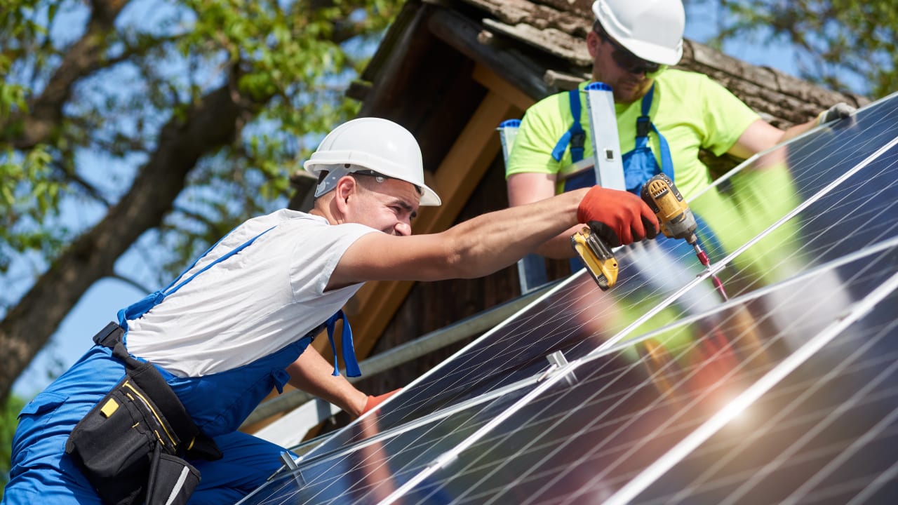 Budget 2026 : le gouvernement accusé de faire de « l'immobilisme » sur la transition écologique