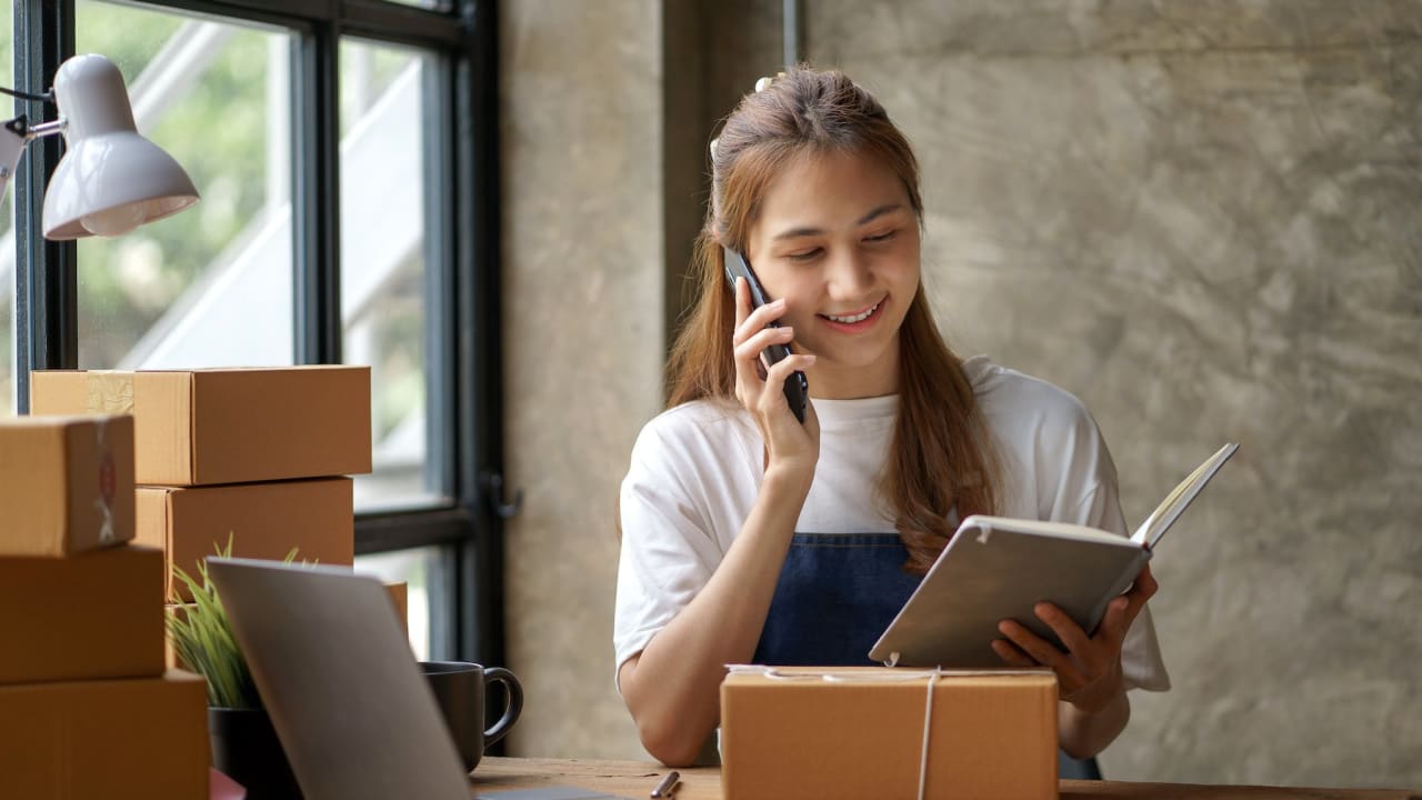 Compte pro : les avantages de l'offre Hello Business d'Hello bank ! Pro pour gagner en efficacité en 2026