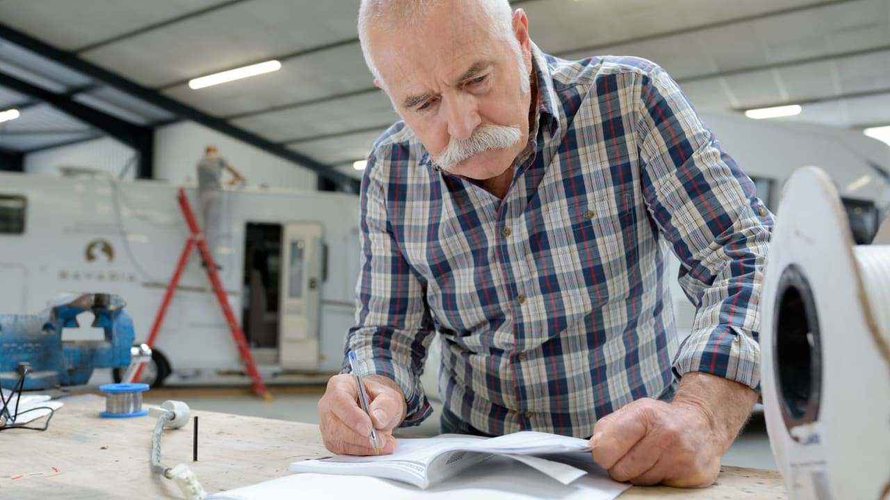 « Je suis de janvier 1965, carrière longue, retraite prévue pour octobre 2026... La suspension me gagne 1 ou 6 mois ? »