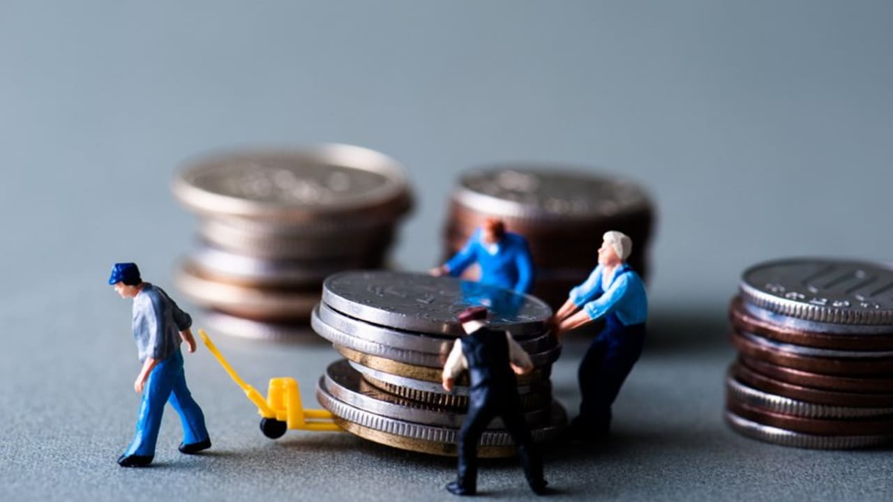 Jusqu'à 250 euros facturés par la banque : les frais de saisie sur compte bancaire dénoncés par l'Unaf