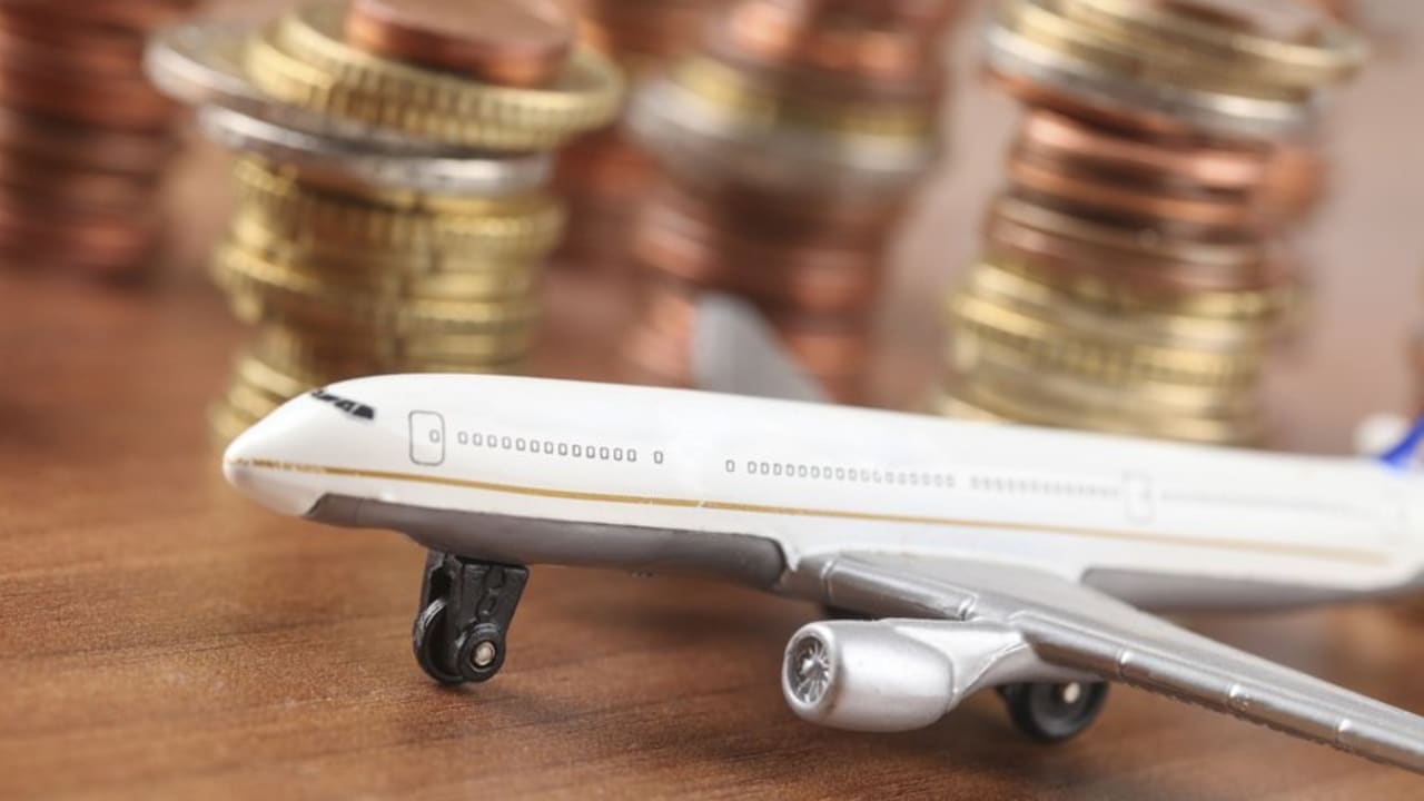 Eligibilité au LEP, frais pour investir en bourse, remboursement d'un vol annulé : les 3 infos argent du jour