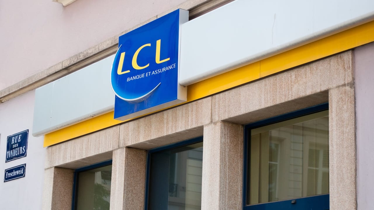 LCL : les hausses tarifaires qui vous attendent le 1er janvier 2026