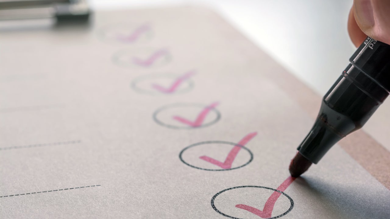 Clause bénéficiaire d'assurance vie : ces personnes que vous ne pouvez pas désigner dans votre contrat